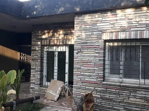 Casa en Alquiler en Haedo, $ 1.700.000