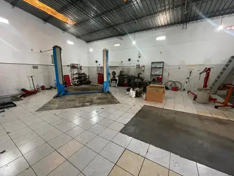 VENTA LLAVE DE COMERCIO - TALLER MECÁNICO - BUCEO