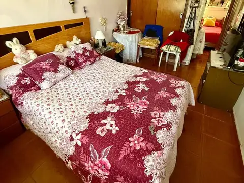 Venta en Block! Casa y 2 dtos (local opcional)