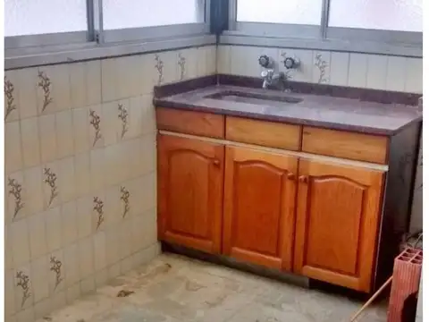 Departamento 5 ambientes con 2 baños