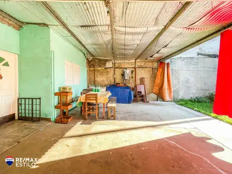 Casa en Venta con 2 cocheras