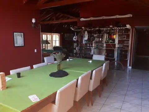 Casa en Venta con 5 cocheras