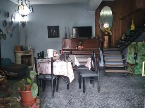 Casa multifamiliar 5 Ambientes