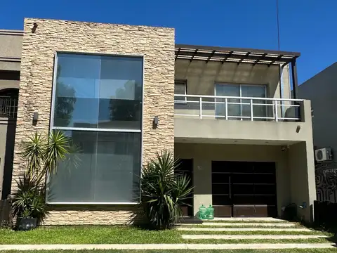 Alquiler Casa Barrio privado 6 amb con pileta Parque Leloir