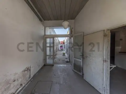 J. E  URIBURU 500, Piso 0