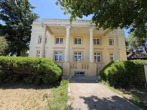 Local en Alquiler en Campana, USD 2.000