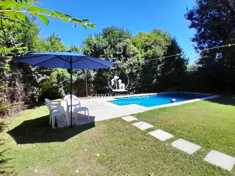 Casa en venta de 4 ambientes, dependencia y pileta. Barrio Los Fresnos. Pilar