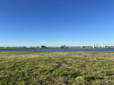 Terreno en Venta 17  mts Fondo