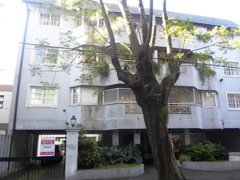 depto 2 ambientes con cochera, a 200 mts de Av. Centenario - San Isidro