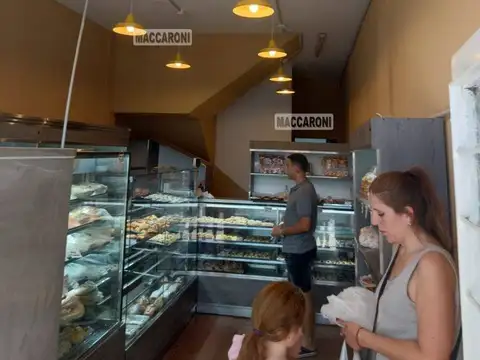 AV GENERAL MOSCONI 100