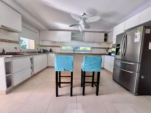 Casa en Alquiler en Haras Santa Maria, USD 1.900