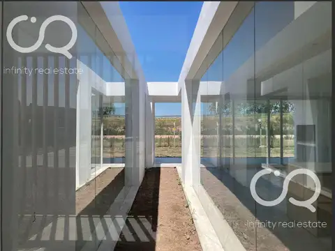 Casa en Venta en Countries y Barrios Cerrados en Ezeiza, USD 295.000