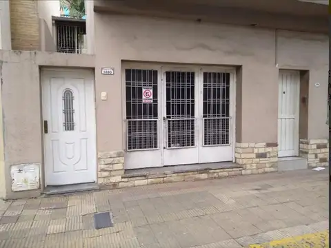 Casa PH 3 ambientes en venta en Morón