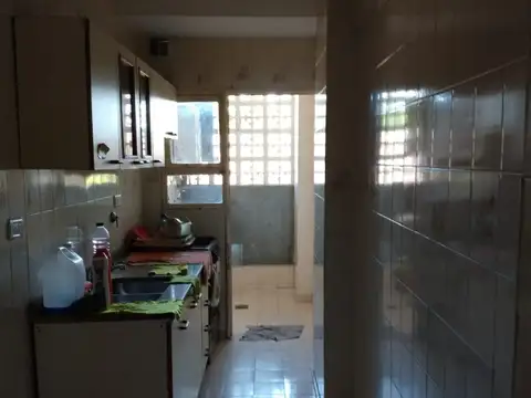 Avda Eva peron 1600, Piso 1