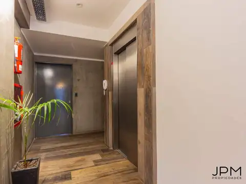 departamento De Categoria En Belgrano R  2 ambientes con balcon terraza