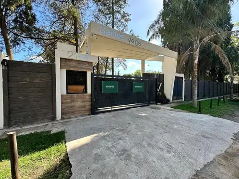 Lotes en venta en barrio cerrado "Santos Vega"
