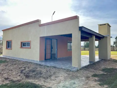 Venta - Casa - 3 ambientes - Molino Blanco - Exaltación de la Cruz