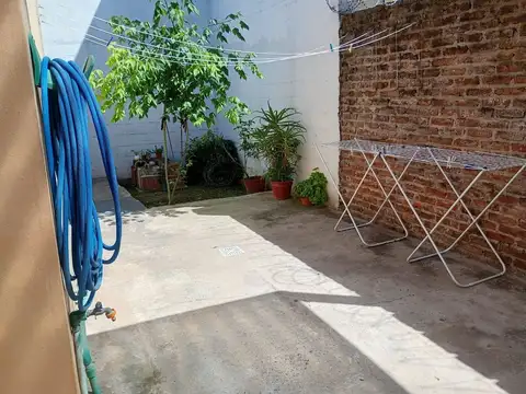Casa 2 ambientes con galpon venta Ituzaingo