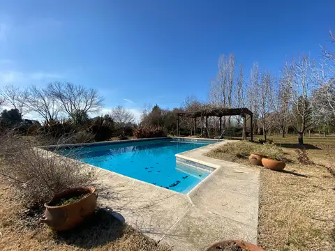 casa de campo en venta barrio cerrado los robles