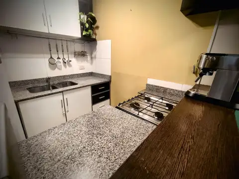 Depto Tipo Casa en Venta con 1 cocheras