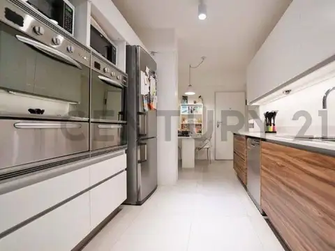 VENTA DEPARTAMENTO DE 3 AMBIENTES c/dep. RECICLADO A NUEVO CON COCHERA Y BAULERA - APTO CRÉDITO PALE