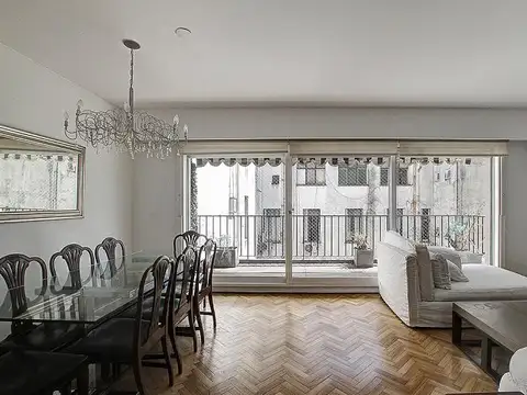 4 ambientes con balcón y cochera espacio en Recoleta