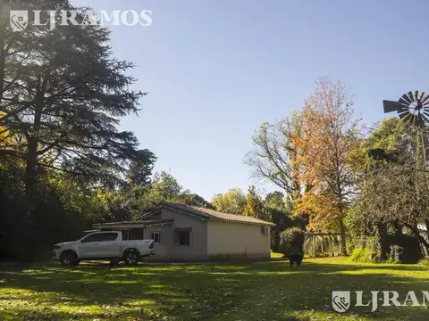 Casa Quinta en Villa Astolfi con pileta y casa de huéspedes.