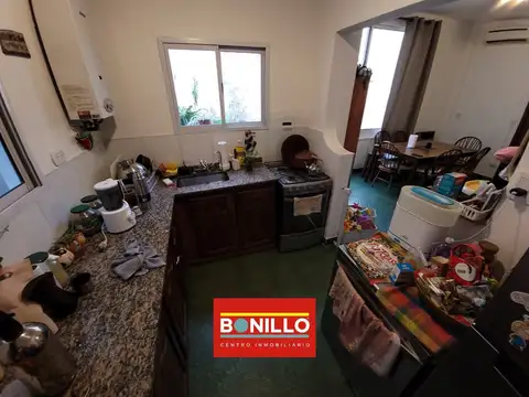 Casa 5 ambientes con 2 baños