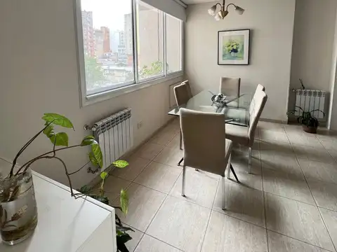 PISO EN VENTA BARRIO CENTRO CON COCHERA- APPTO CREDITO BANCOR.