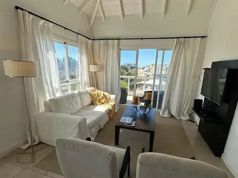 Departamento 4 ambientes con 3 baños