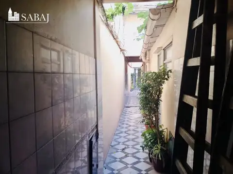 Casa 7 ambientes con 12 baños