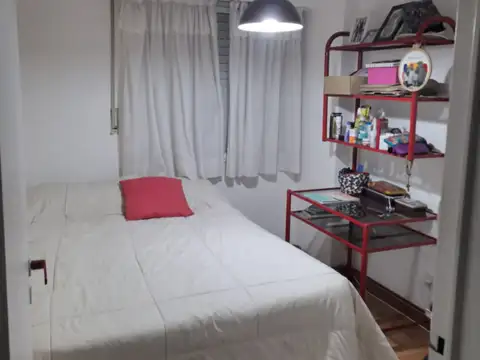 OPORTUNIDAD   4 AMB. CON COCHERA - VILLA CELINA - SOBRE  AVDA. GRAL PAZ