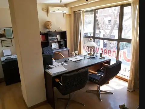 Oficinas. Tucumán al 1700