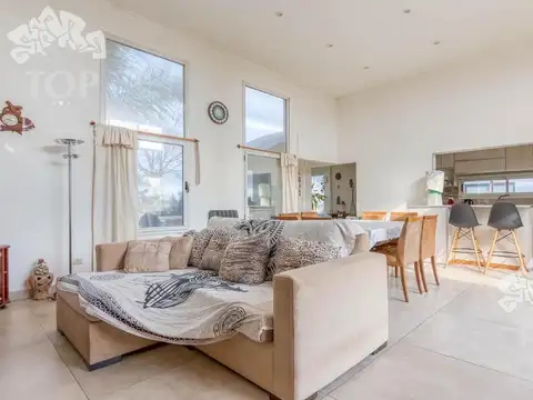 Casa-Venta-San Sebastián-Escobar-Con Pileta