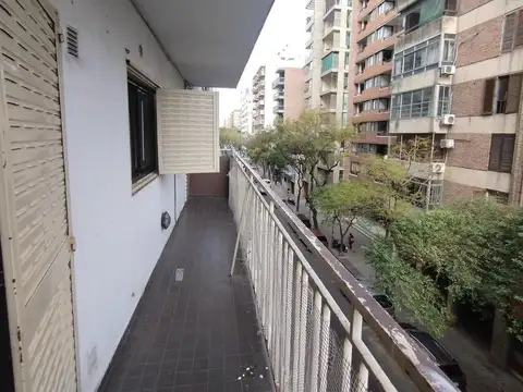 Dpto 3 dormitorios.Cochera.Balcon al Frente.Centro.Alquilado