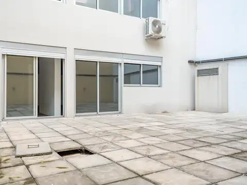 Oficinas en piso exclusivo con tres cocheras