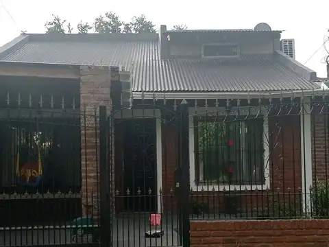 VENTA CASA 4 AMB 3 DORM RANELAGH BERAZATEGUI