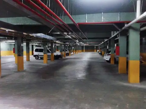 Cochera cubierta en Baron Center