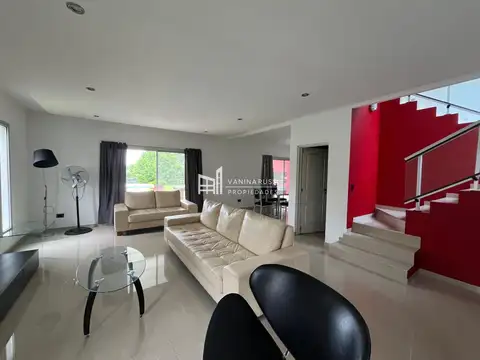 Casa en Venta en Haras Santa Maria, USD 260.000