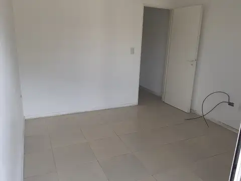 Departamento en Alquiler en Belen De Escobar, $ 400.000