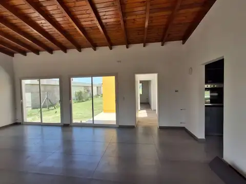 VENTA CASA 3D QCHO PILETA B LAS CORZUELAS UNQUILLO