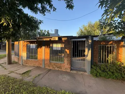 VENTA CASA DOS DORMITORIOS -  BARRIO NORTE