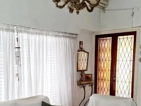 CASA DE 2 DOR EN VENTA -  LOS HORNOS