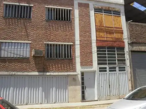 Galpon en Alquiler 25  mts Frente