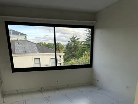 Casa 9 ambientes con 6 baños