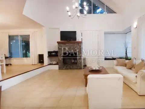 Casa en Alquiler - Zona: Pinamar Norte / REF: 8022