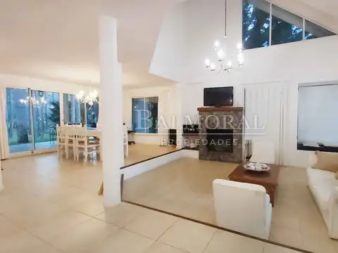 Casa en Alquiler Temporal en Pinamar, USD 0