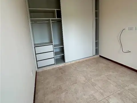 Casa en Alquiler con 1 cochera