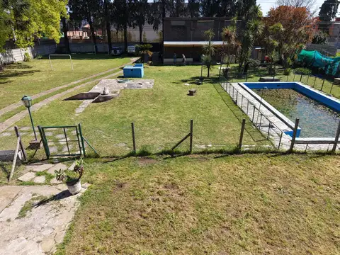 Casa en Venta con 5 cocheras