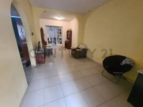 Casa en Venta con 10 cocheras